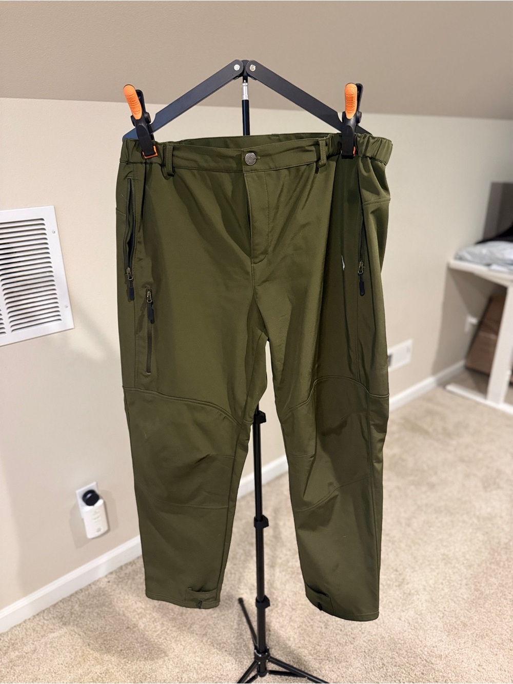 Women’s Olive Green Wind-Proof, Water Resistant, Insulated Cargo Pants